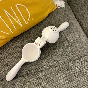 Pioneer woman citrus juicer